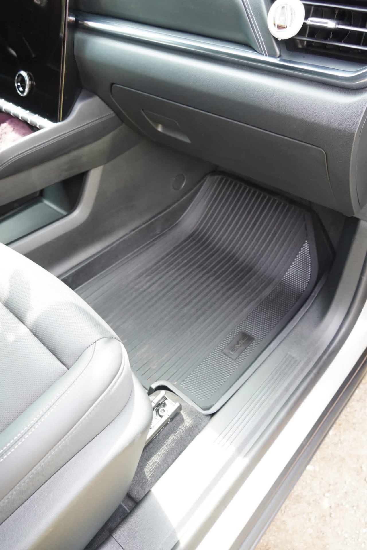 GMC floor mat detailed and dressed
